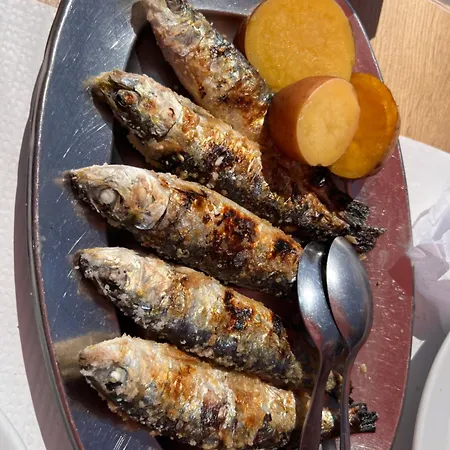 1 Quarto, Alcantara, Lisbon