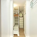 1 Quarto, Alcantara, *